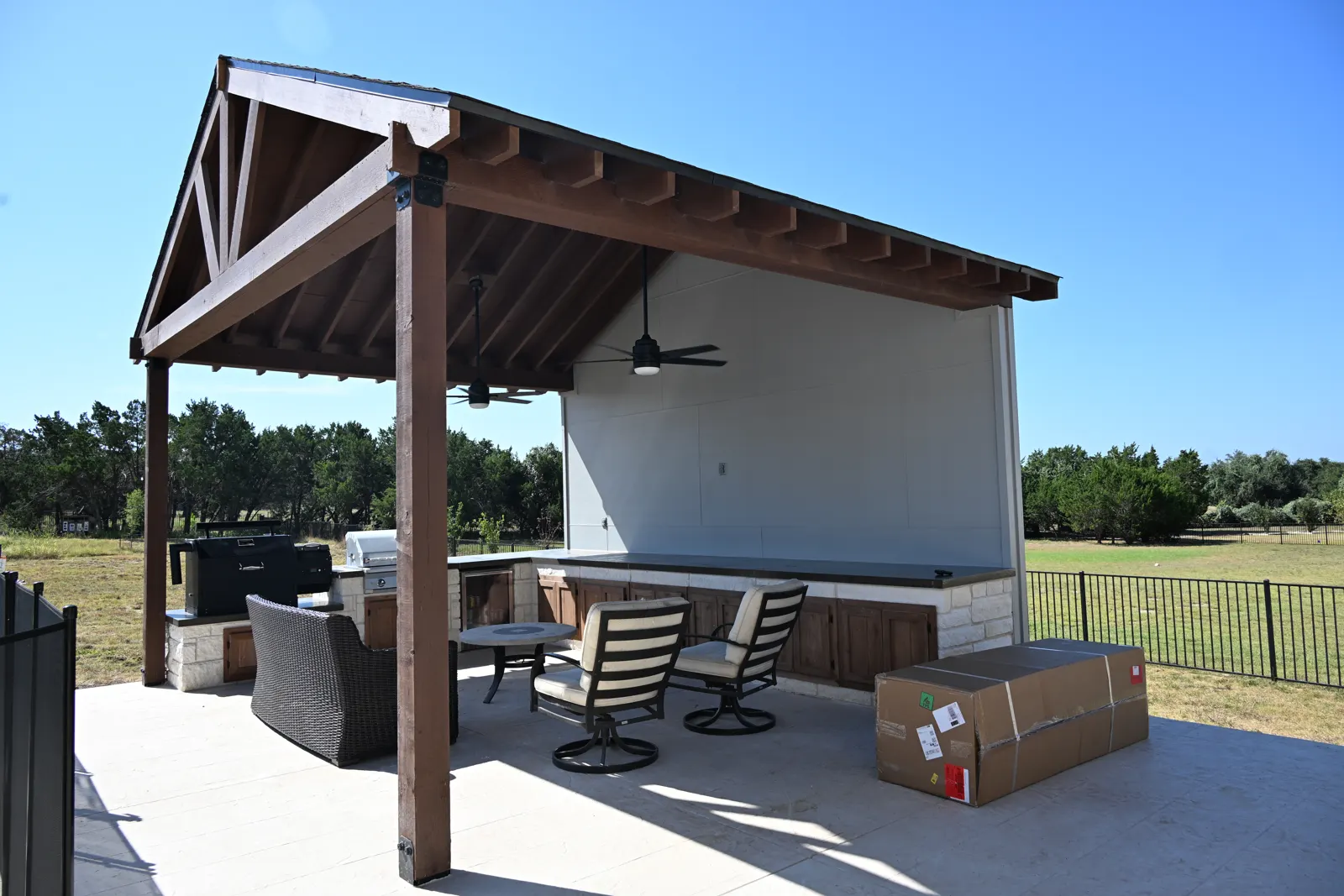 Timber pavilion, Northcrest Dr